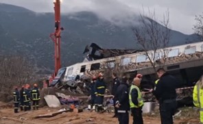 Σύγκρουση τρένων στα Τέμπη: Στους 32 οι νεκροί - Νοσηλεύονται 53 επιβάτες
